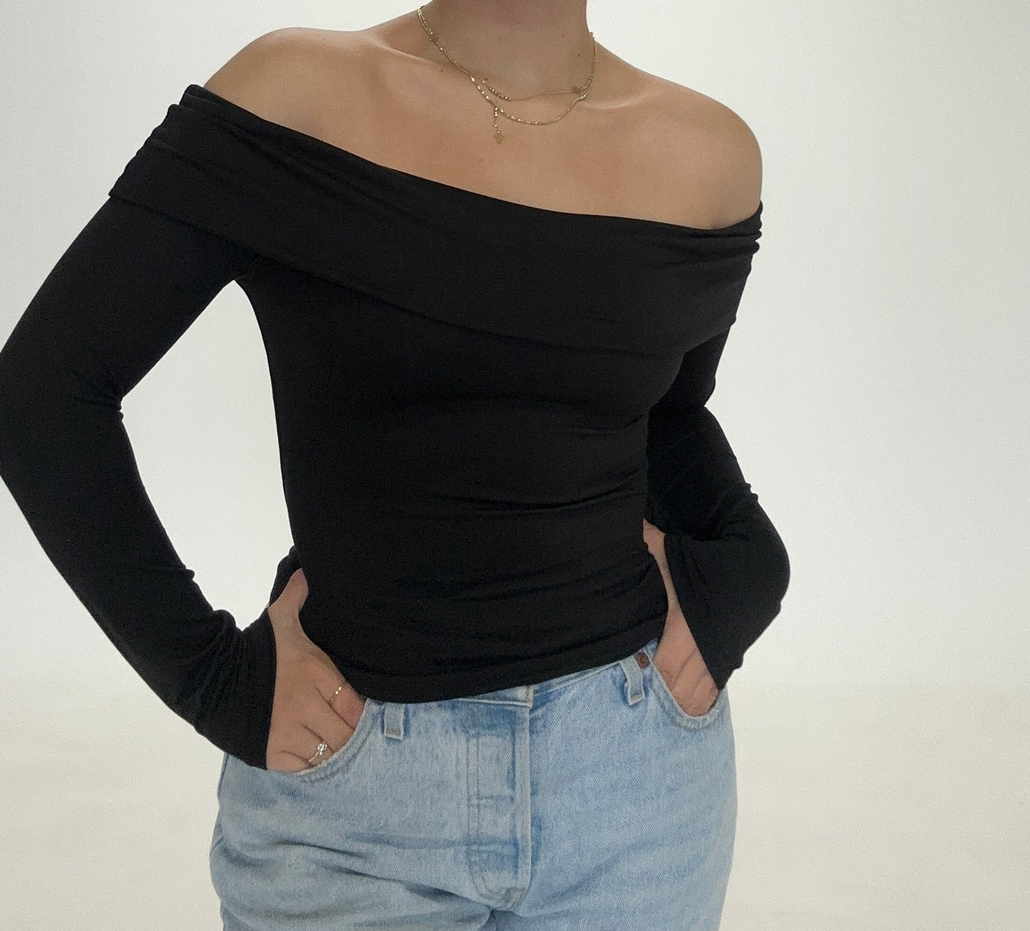 Off the shoulder Basic Long Sleeve- Black