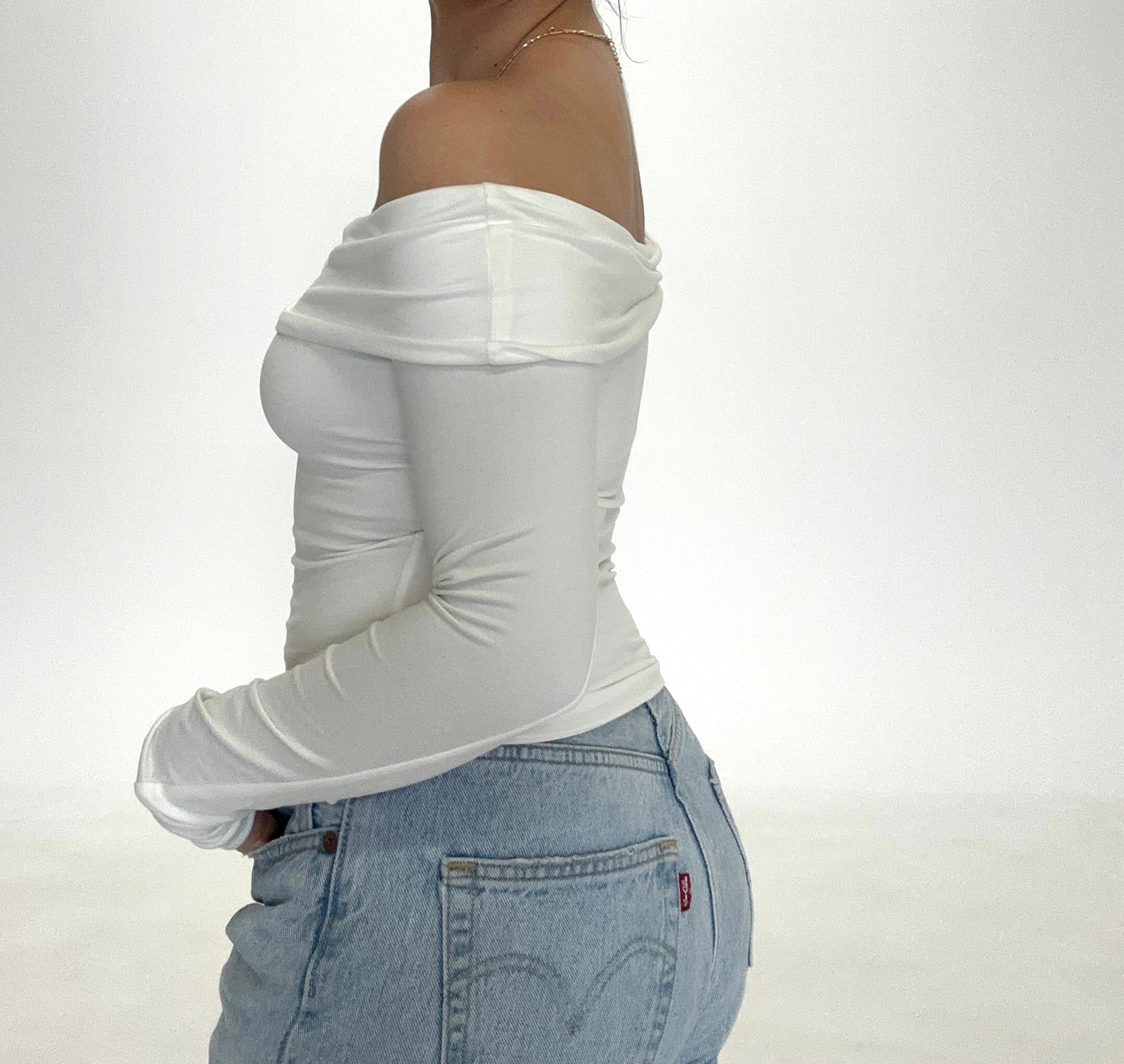 Off the shoulder Basic Long Sleeve- White